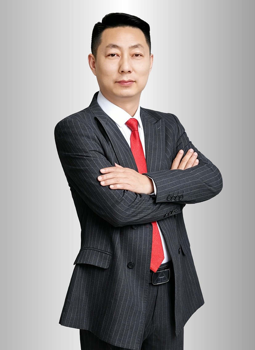 副会长 何林